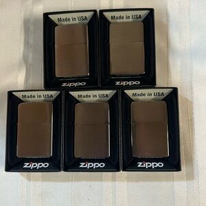 Zippo Lighter NEW SEALED 200 Reg Brush Fin Chrome